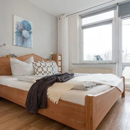 Haus-des-kurgastes-wohnung-4 Апартаменты Хайлигенхафен